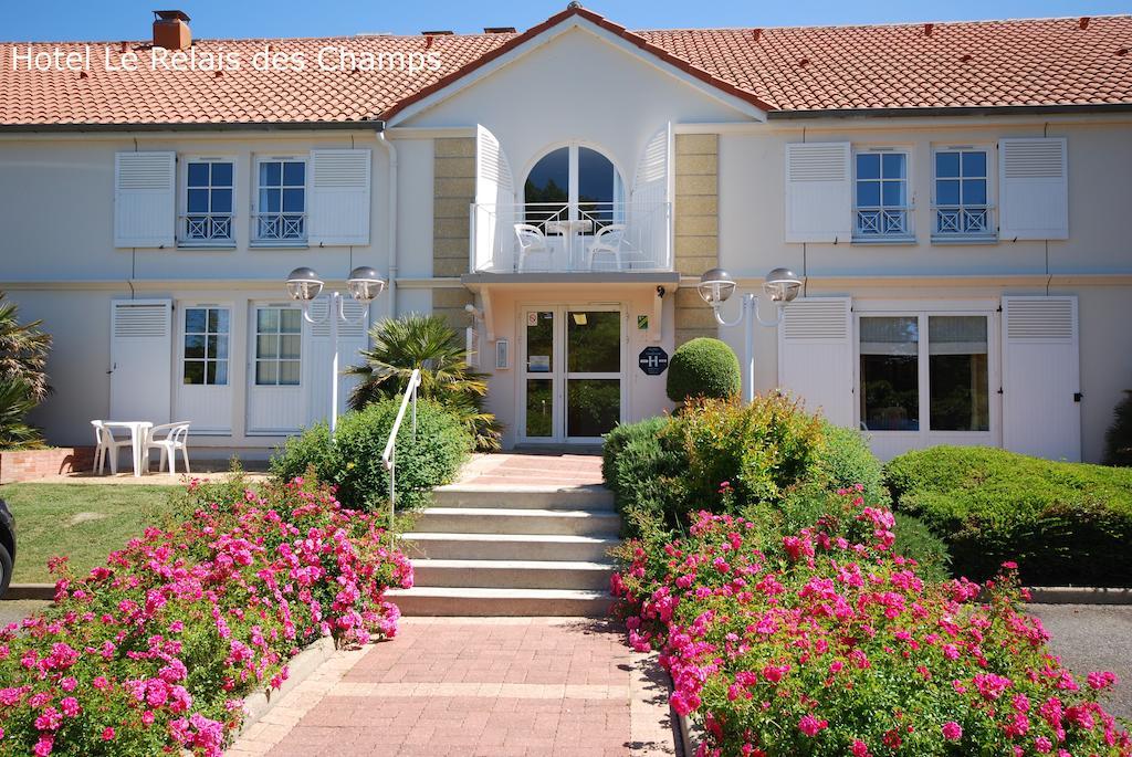 Hotel Le Relais Des Champs Ежені-ле-Бен Екстер'єр фото